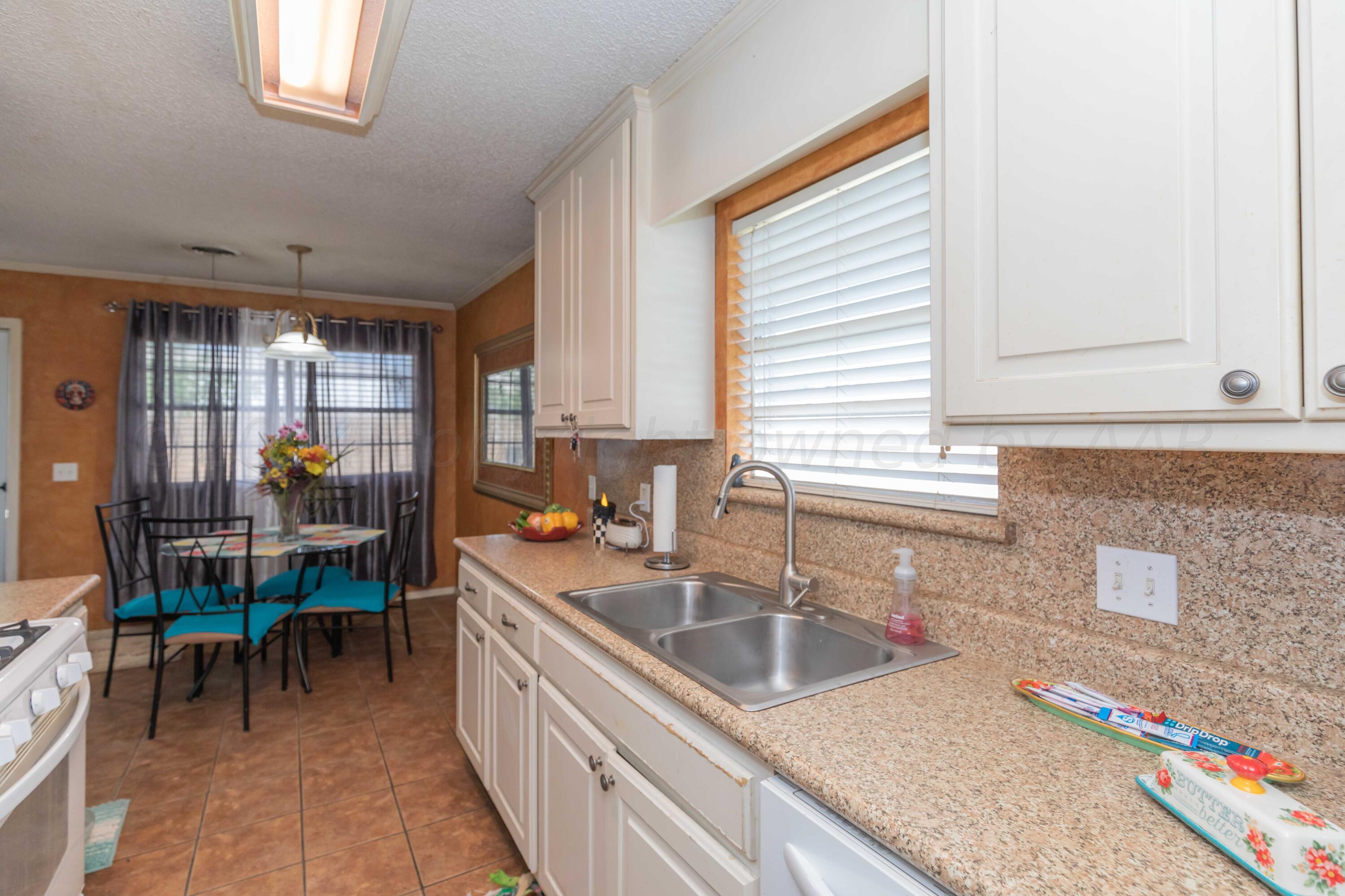 5134 McCarty Boulevard Amarillo, TX 79110 - Photo 10 of 36 KITCHEN VIEW 4