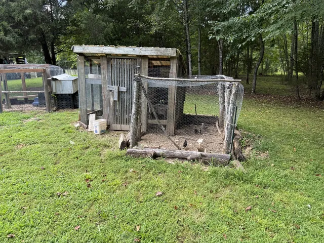 $337,500 | 614 Fairview Road, Loretto, TN 38469