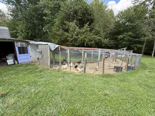 $337,500 | 614 Fairview Road, Loretto, TN 38469