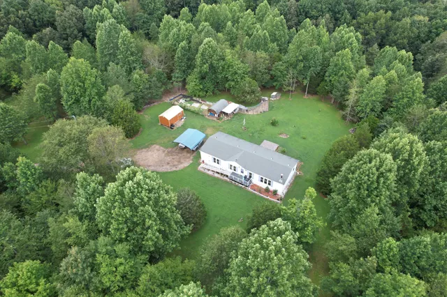 $337,500 | 614 Fairview Road, Loretto, TN 38469