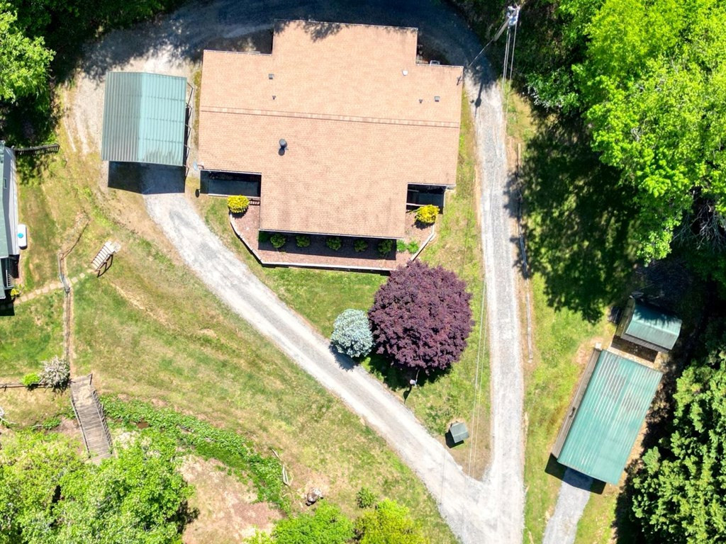 830 Canyon Road Marble, NC 28905 - Photo 6 of 45 Gallery Image 6