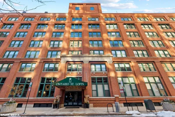 $3,600 | 411 West Ontario Street, Unit 405, Chicago, IL 60654