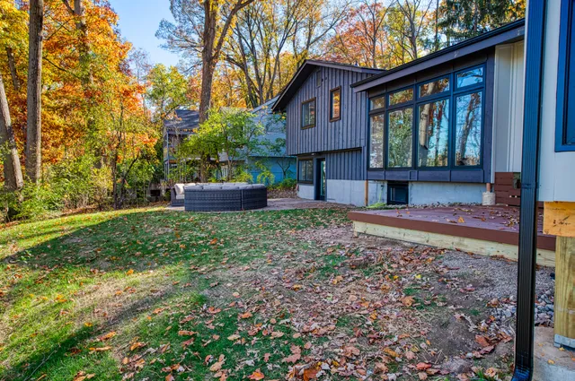 $1,450,000 | 333 Riverview Drive, Ann Arbor, MI 48104