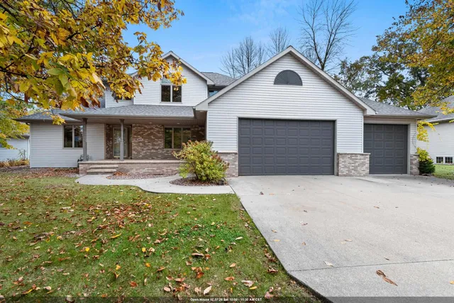 $535,900 | 217 North Patricia Lane, Wrightstown, WI 54180