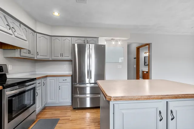 $535,900 | 217 North Patricia Lane, Wrightstown, WI 54180