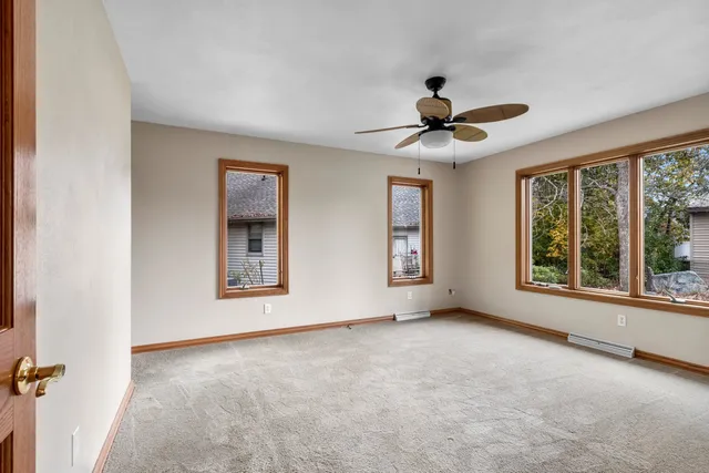 $535,900 | 217 North Patricia Lane, Wrightstown, WI 54180