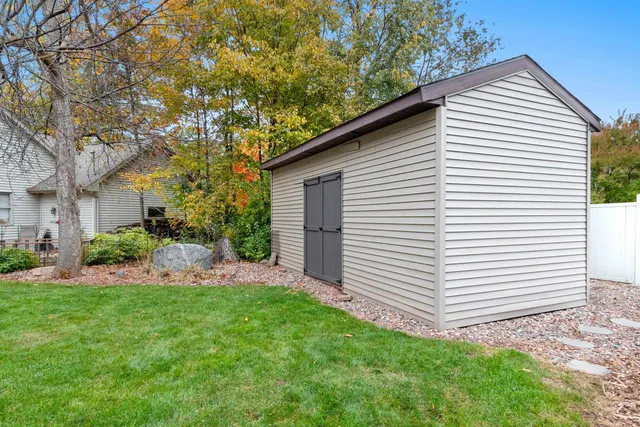 $535,900 | 217 North Patricia Lane, Wrightstown, WI 54180