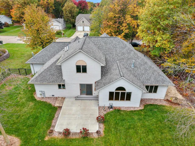 $535,900 | 217 North Patricia Lane, Wrightstown, WI 54180