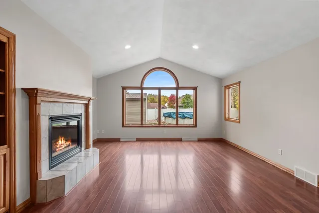 $535,900 | 217 North Patricia Lane, Wrightstown, WI 54180