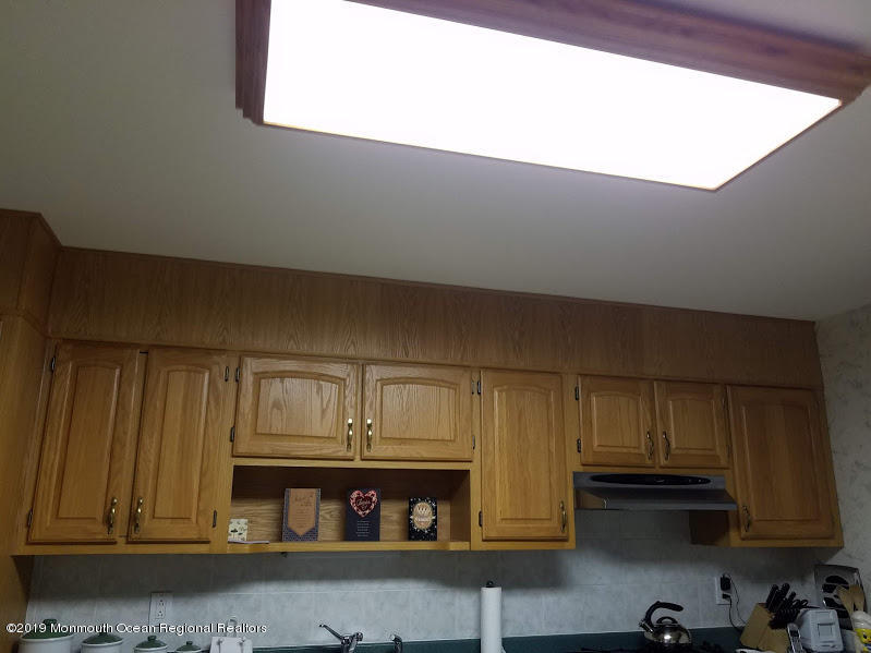 161 Miller Road Lakewood, NJ 08701 - Photo 4 of 25 20190820_185634 - Copy