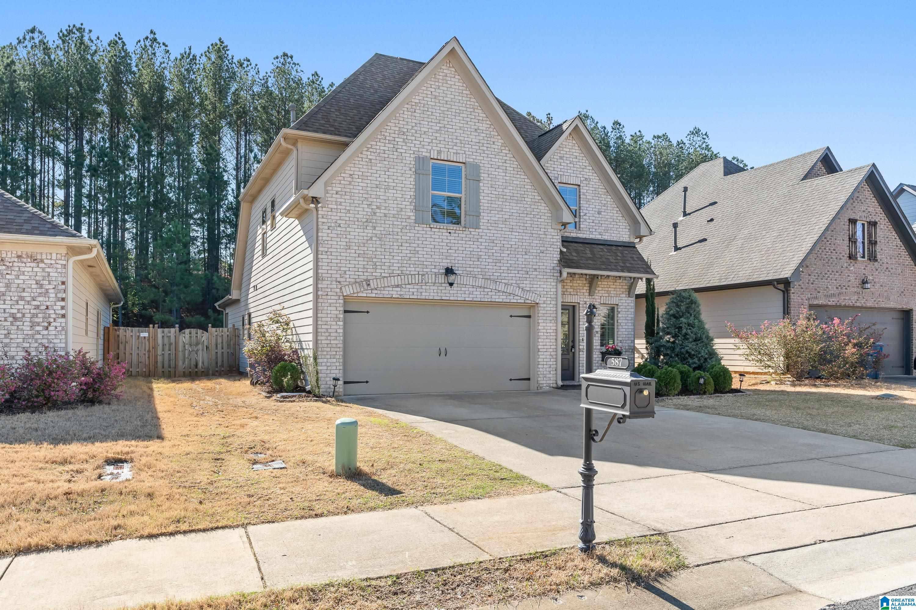 587 Grayson Place Chelsea, AL 35043 - Photo 3 of 50