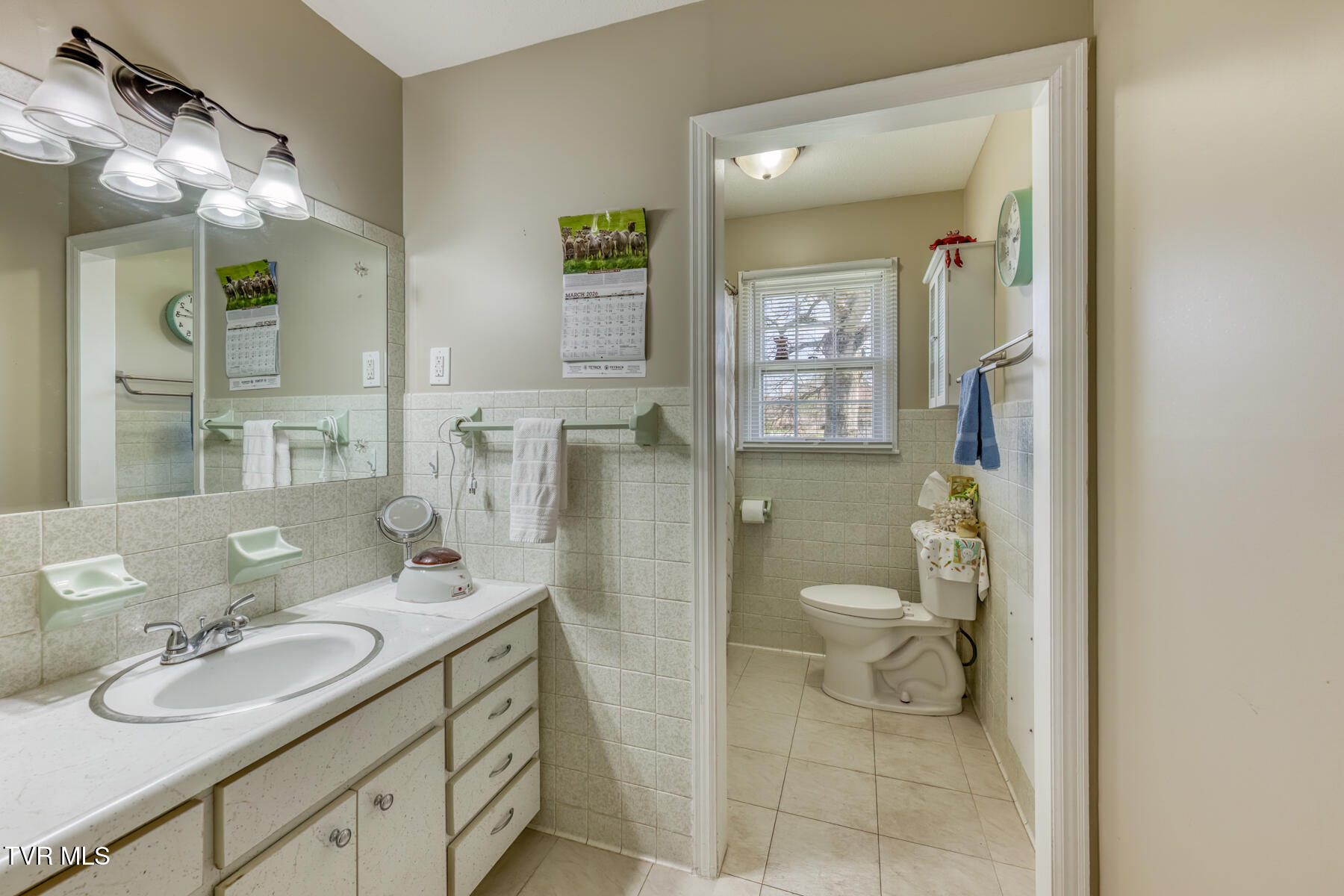 609 Hollyhill Road Johnson City, TN 37604 - Photo 26 of 47 609 Hollyhill Rd-24