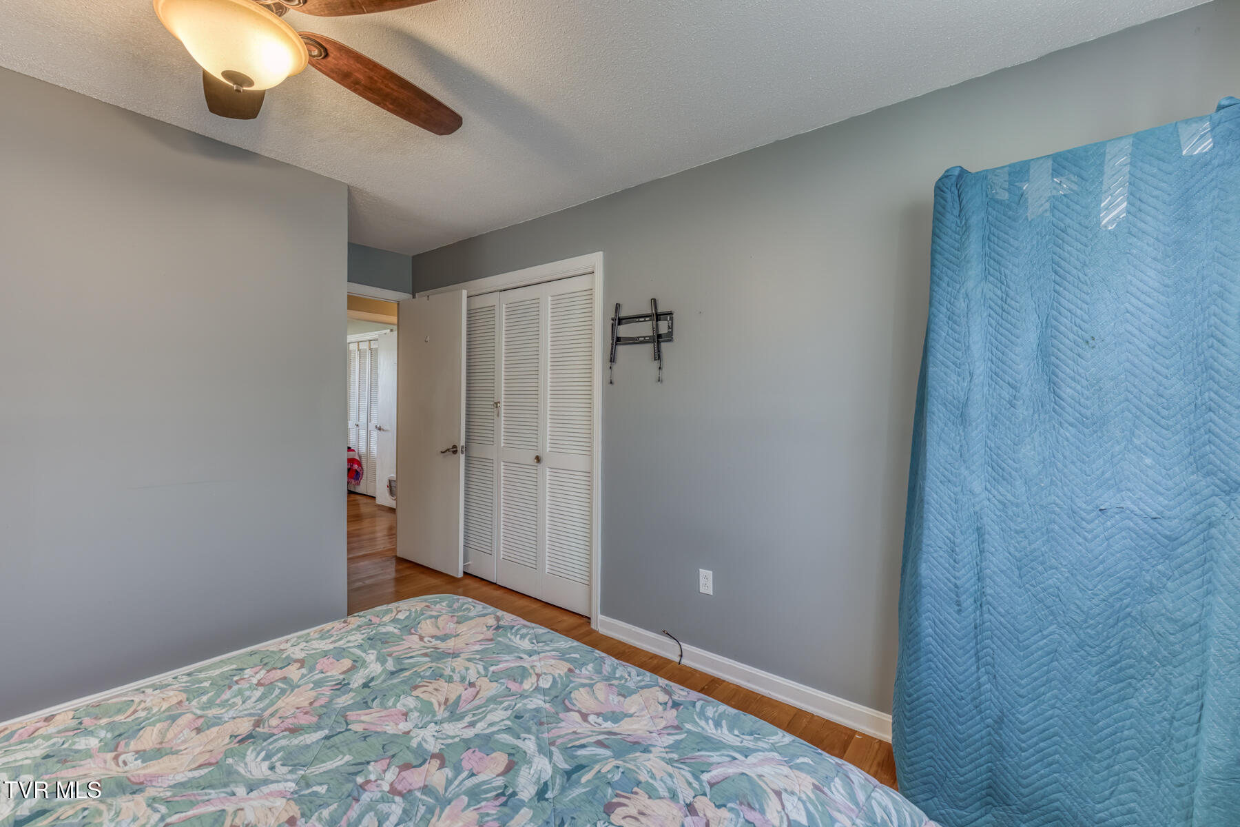 609 Hollyhill Road Johnson City, TN 37604 - Photo 29 of 47 609 Hollyhill Rd-27