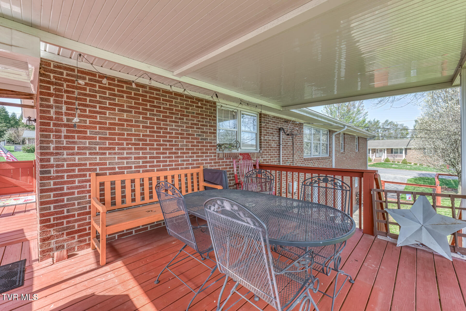 609 Hollyhill Road Johnson City, TN 37604 - Photo 38 of 47 609 Hollyhill Rd-36