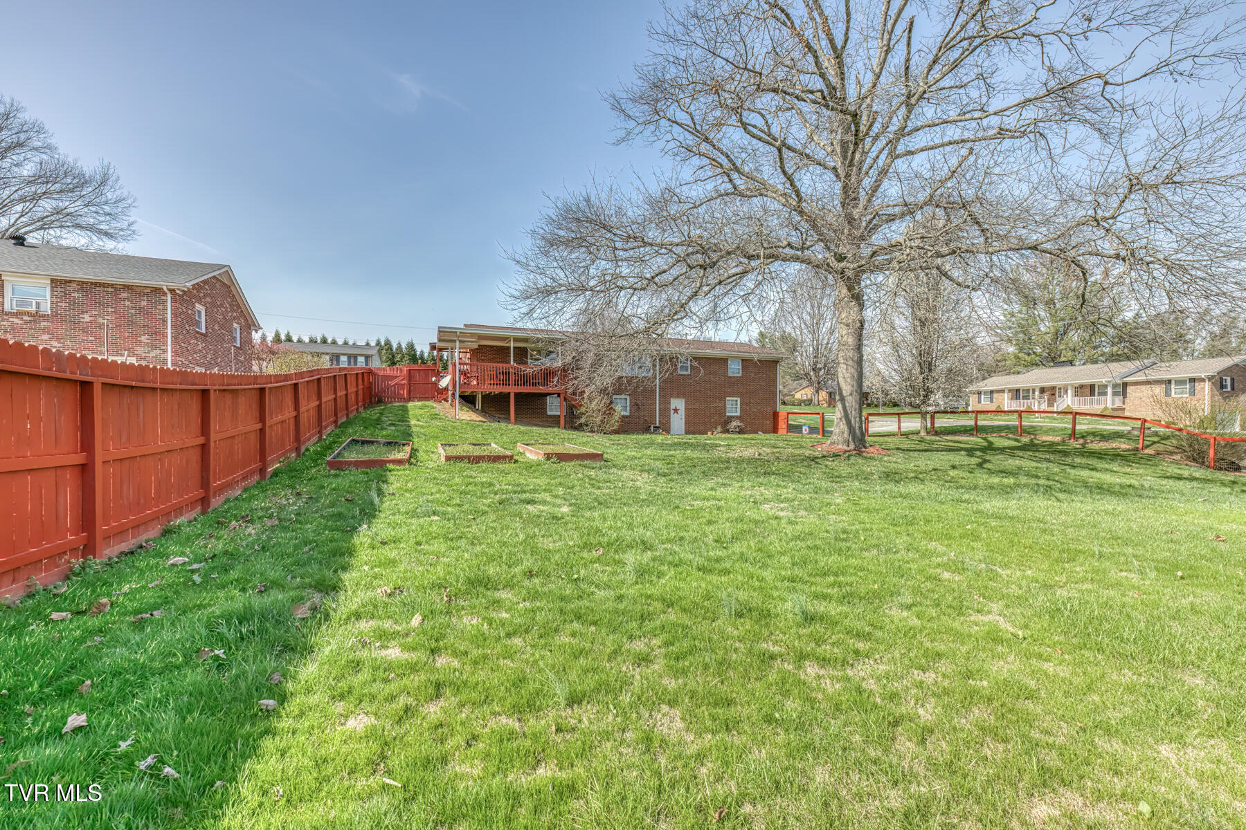 609 Hollyhill Road Johnson City, TN 37604 - Photo 42 of 47 609 Hollyhill Rd-40