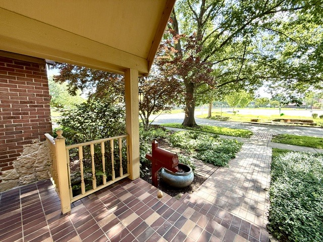 720 South New Street Champaign, IL 61820 - Photo 73 of 73 a view of a garden with an outdoor space