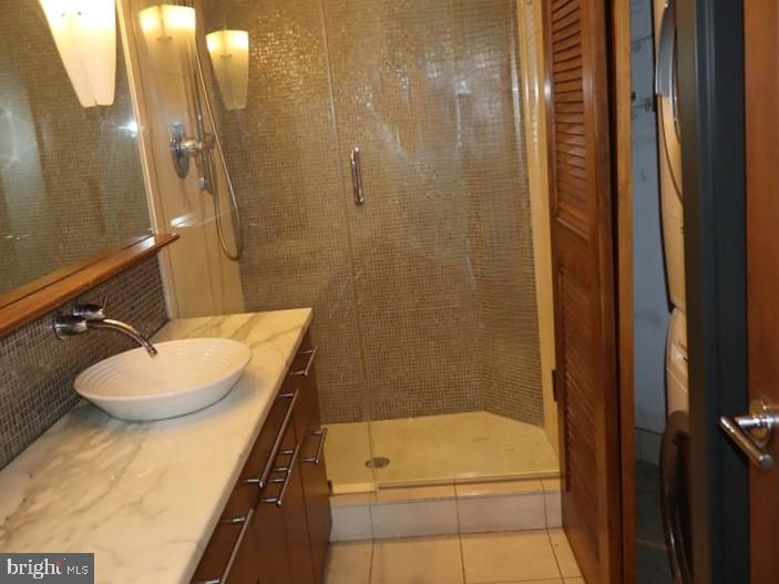 2200-28 Arch Street, Unit 906 Philadelphia, PA 19103 - Photo 11 of 13