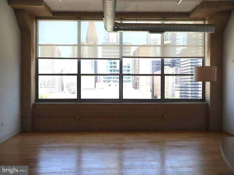 2200-28 Arch Street, Unit 906 Philadelphia, PA 19103 - Photo 6 of 13