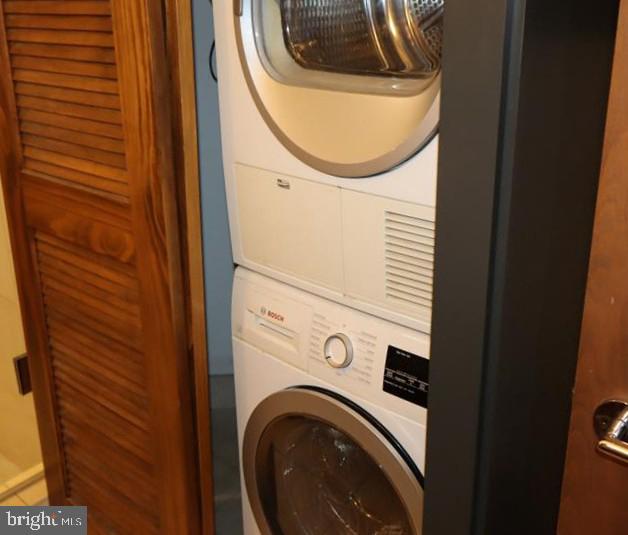 2200-28 Arch Street, Unit 906 Philadelphia, PA 19103 - Photo 9 of 13