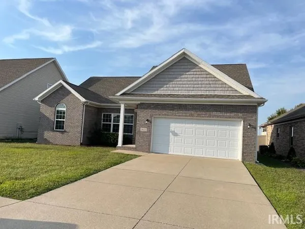 $2,300 | 3621 Arbor Pointe Drive, Newburgh, IN 47630