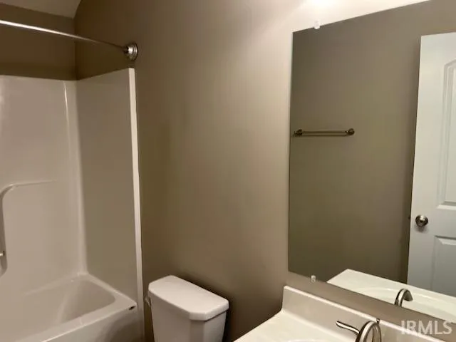 $2,300 | 3621 Arbor Pointe Drive, Newburgh, IN 47630