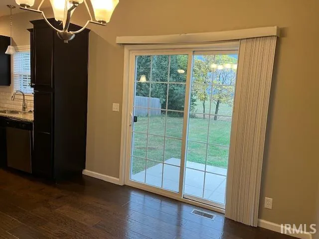 $2,300 | 3621 Arbor Pointe Drive, Newburgh, IN 47630