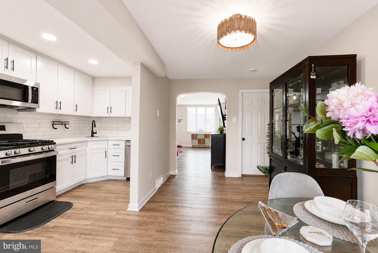 104 Westbridge Road, Unit 120 Glenolden, PA 19036 - Photo 12 of 37 Modern kitchen with elegant finishes.