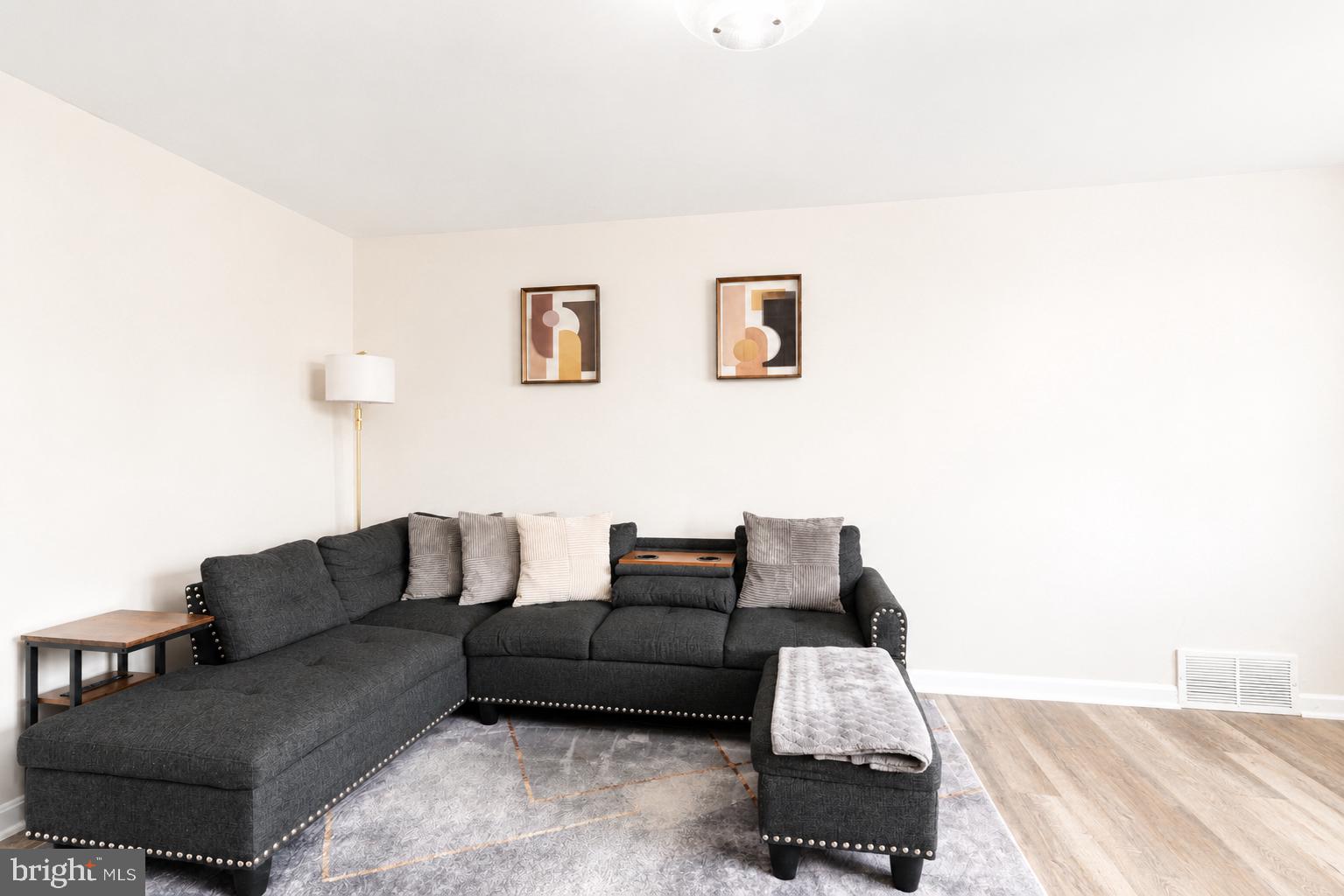 104 Westbridge Road, Unit 120 Glenolden, PA 19036 - Photo 14 of 37 Modern comfort in a cozy space.