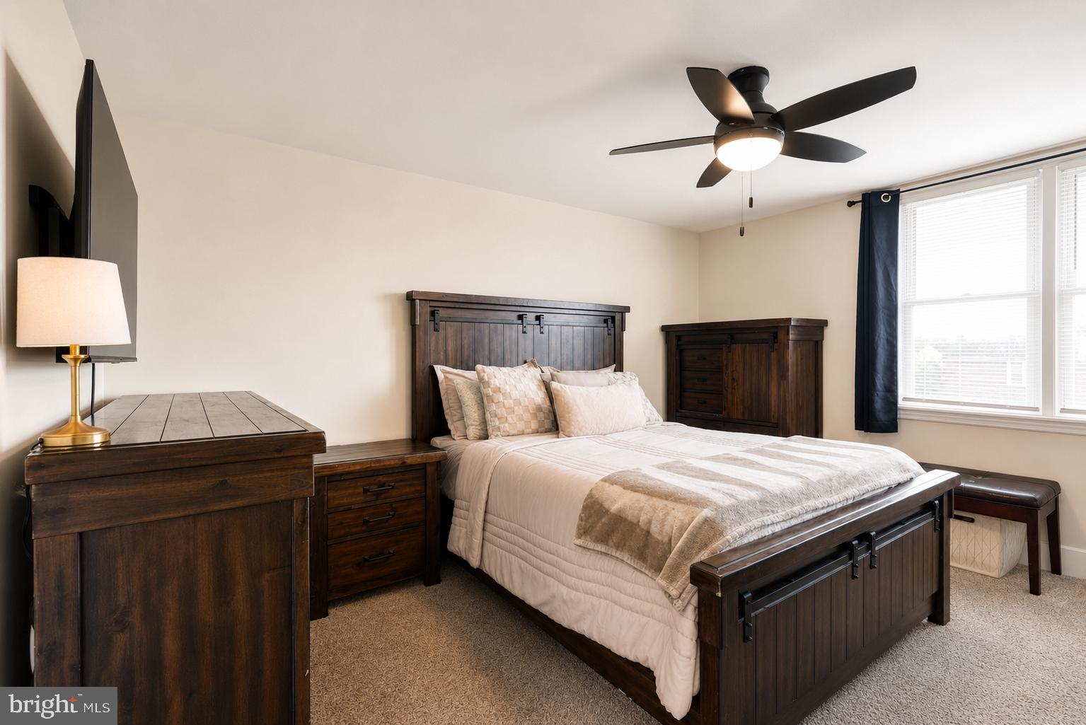 104 Westbridge Road, Unit 120 Glenolden, PA 19036 - Photo 19 of 37 Cozy retreat with natural light.