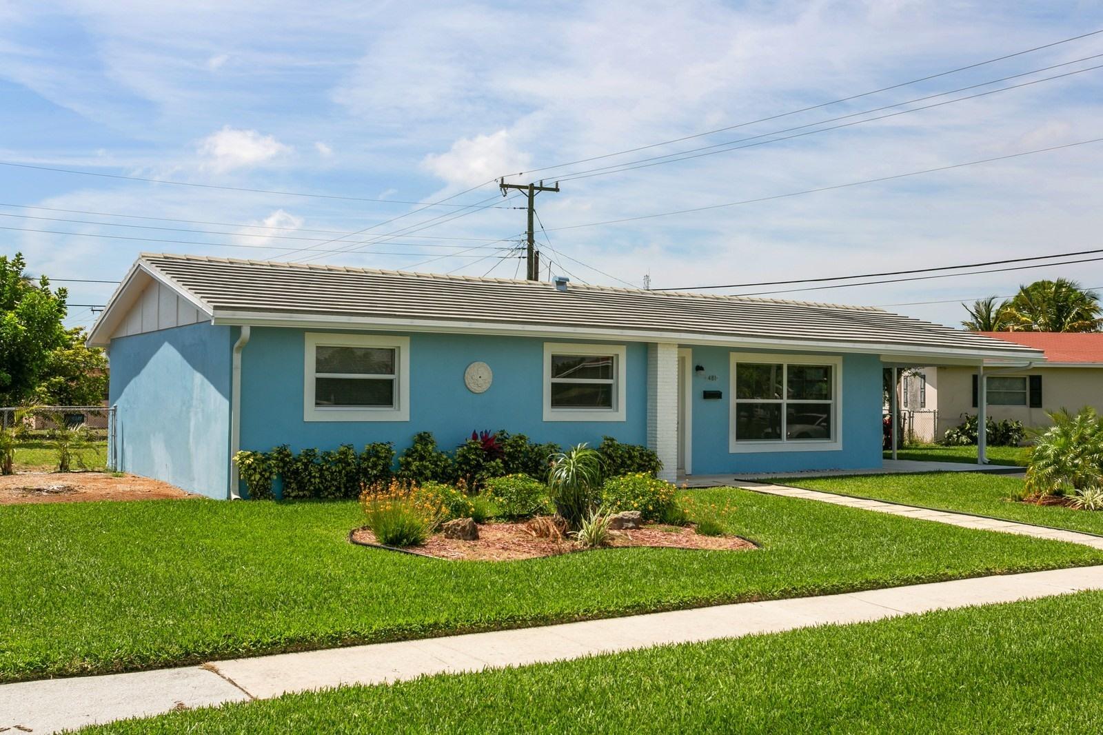 481 West 32nd Street Riviera Beach, FL 33404 - Photo 2 of 18 481-W-32nd-Street-Front-View