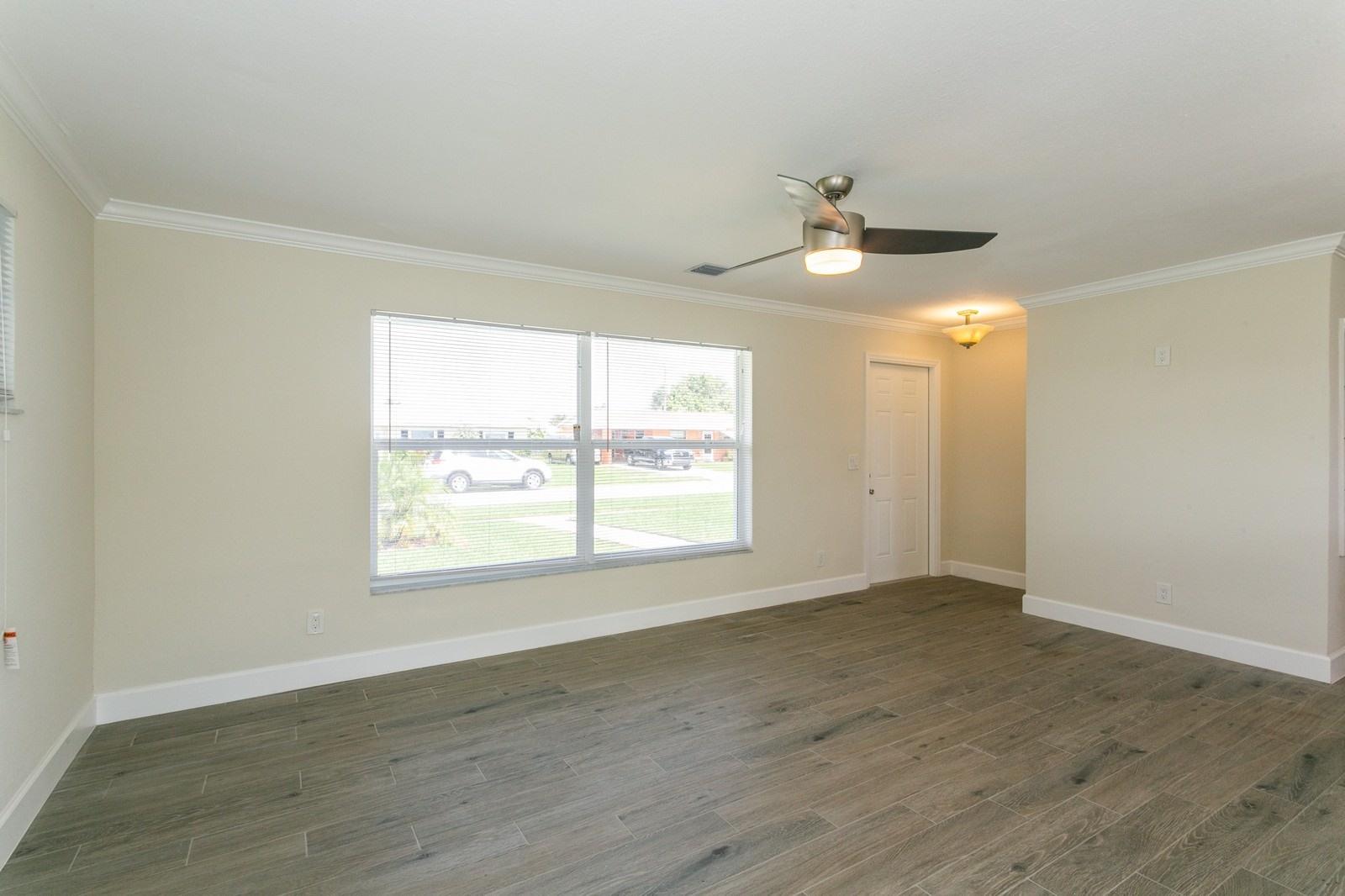 481 West 32nd Street Riviera Beach, FL 33404 - Photo 3 of 18 Living-481-W-32nd-Street