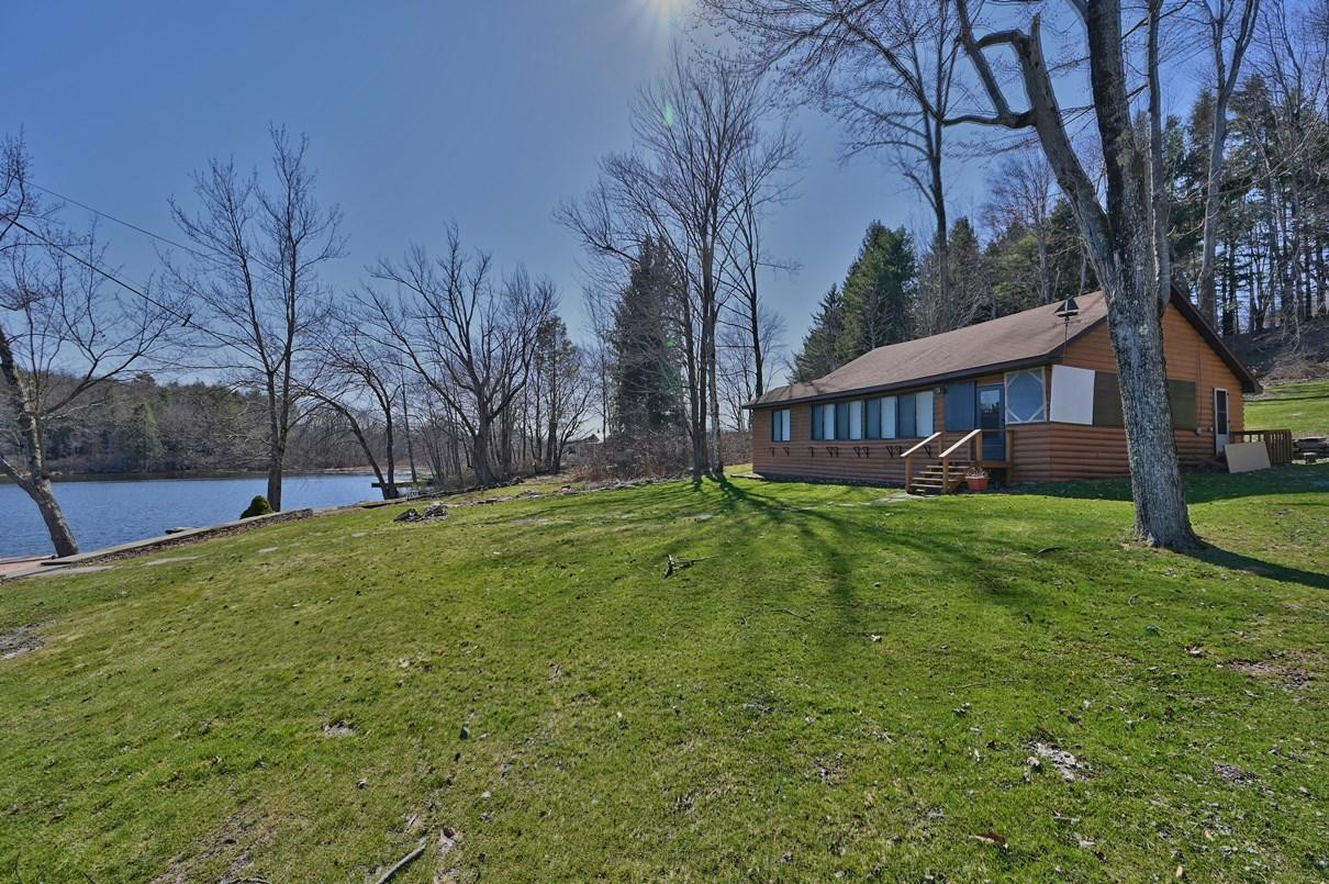 92 West Shore Road Waymart, PA 18472 - Photo 1 of 63