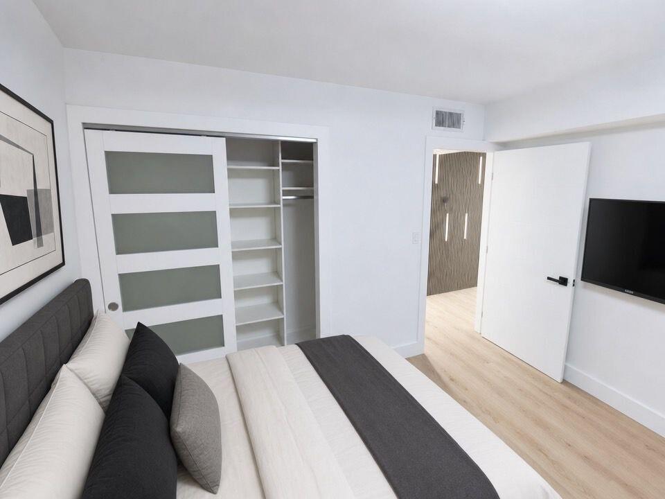 5900 Camino Del Sol, Unit 306 Boca Raton, FL 33433 - Photo 20 of 22 PHOTO-2026-06-24-17-22-38quar
