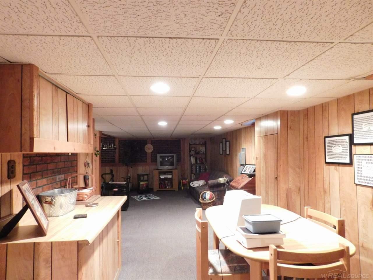 1091 Canterbury Road Grosse Pointe Woods, MI 48236 - Photo 22 of 26