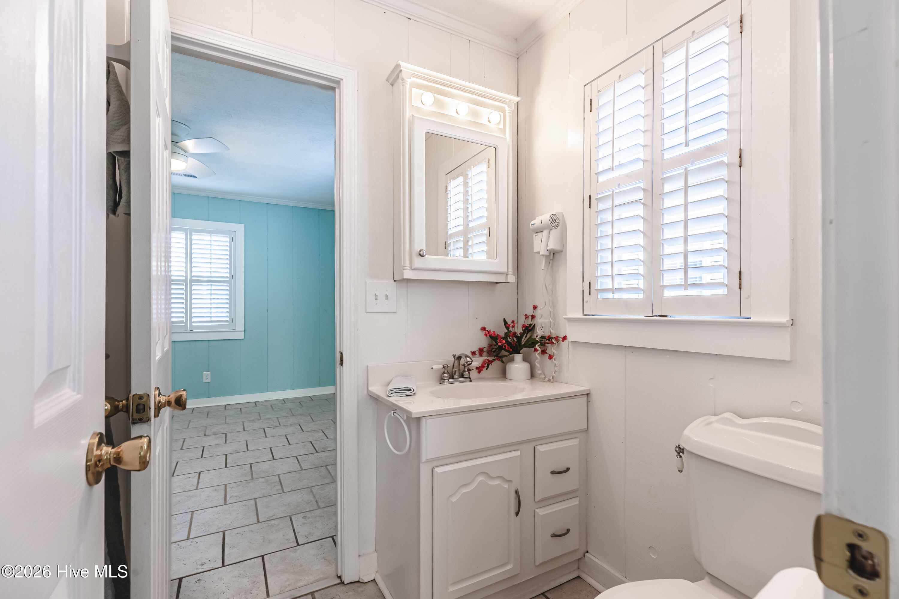 406 36th Street Sunset Beach, NC 28468 - Photo 21 of 47 Second Bath