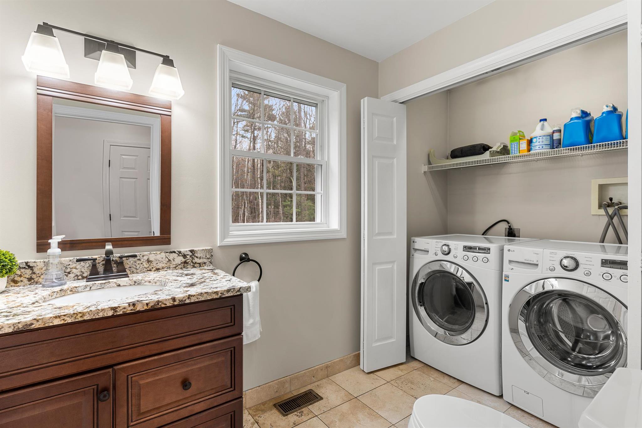 5 Mountain View Road Hooksett, NH 03106 - Photo 17 of 39 Gallery Image 17