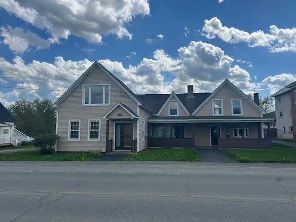 $1,395 | 15 Main Street, Unit A 2, Stewartstown, NH 03597