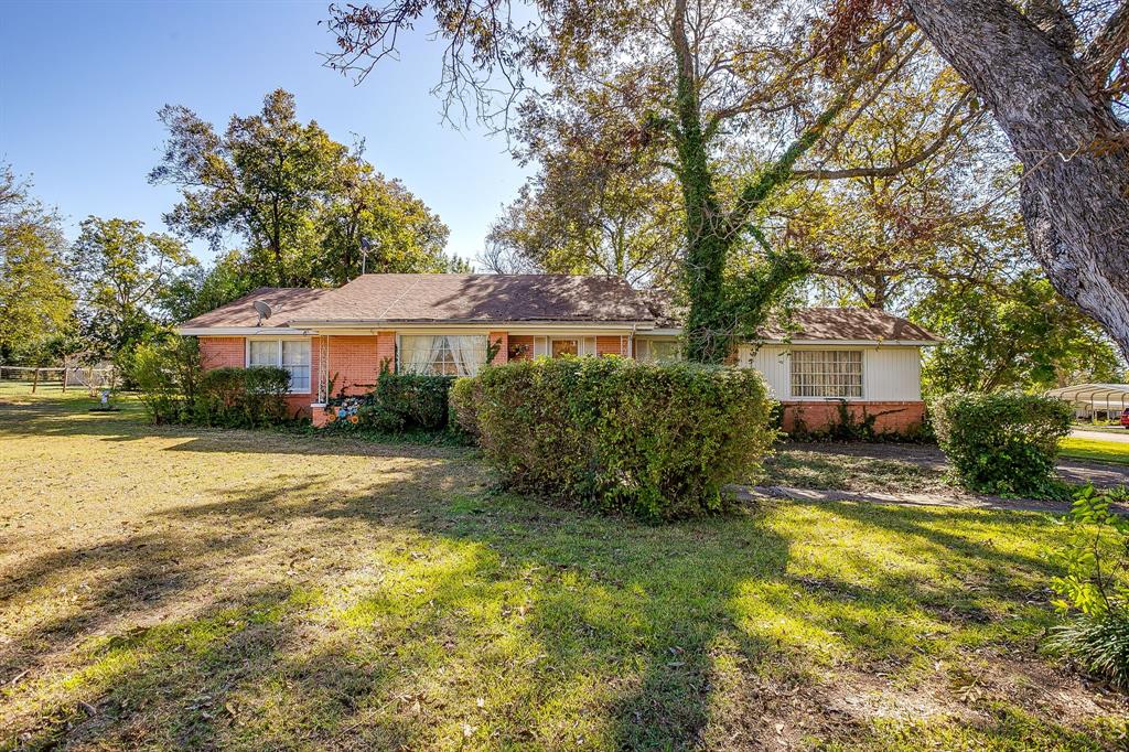 703 East Morgan Street Meridian, TX 76665 - Photo 2 of 38