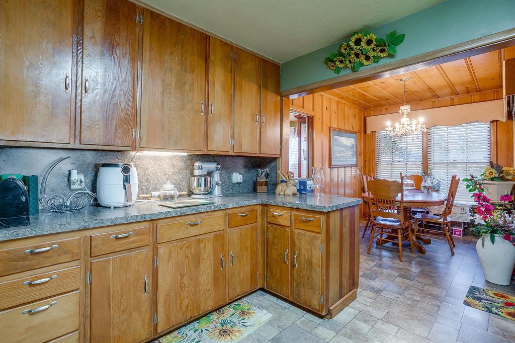 703 East Morgan Street Meridian, TX 76665 - Photo 21 of 38