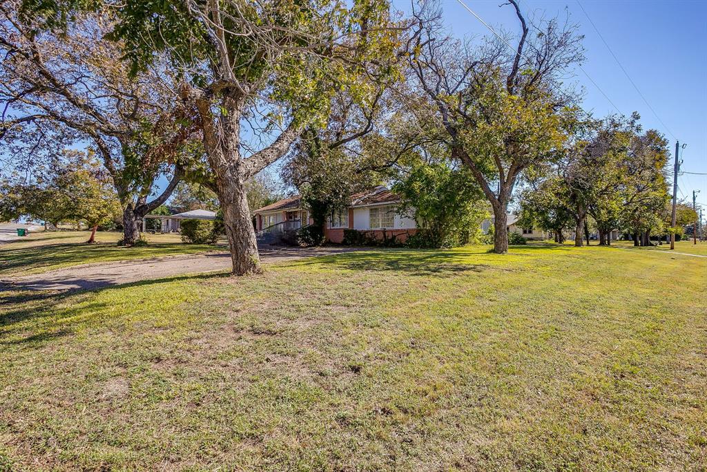 703 East Morgan Street Meridian, TX 76665 - Photo 3 of 38