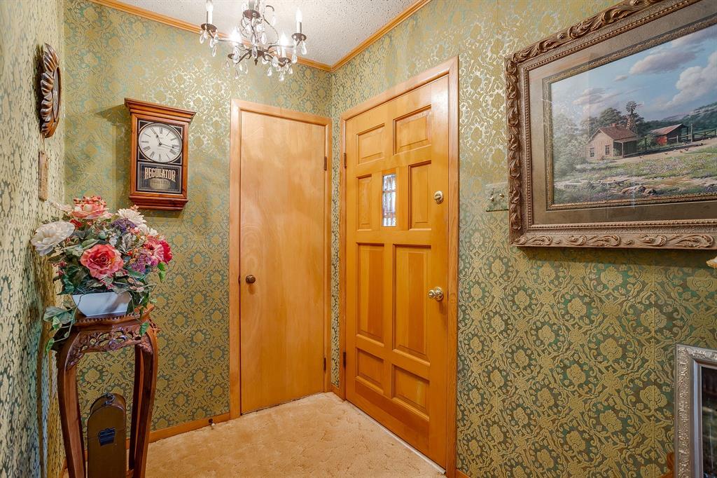 703 East Morgan Street Meridian, TX 76665 - Photo 6 of 38