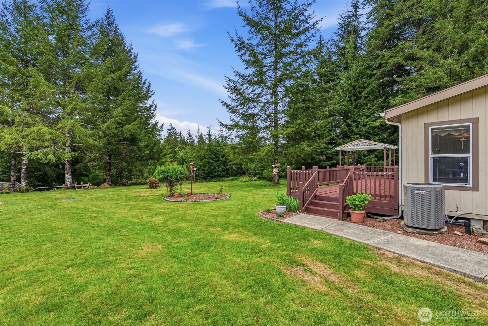 1047 Beaver Creek Road Cathlamet, WA 98612 - Photo 26 of 39 a view of a park with slide