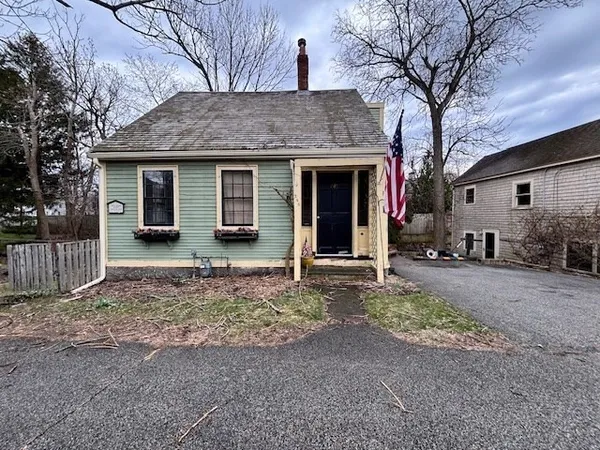 $435,000 | 246 North Street, Hingham, MA 02043