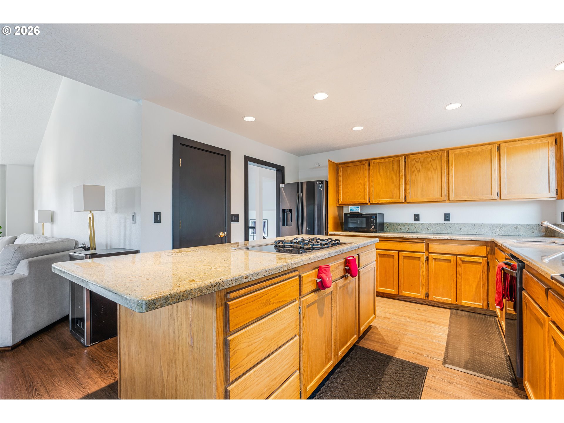 511 Southeast 15th Street Gresham, OR 97080 - Photo 12 of 36