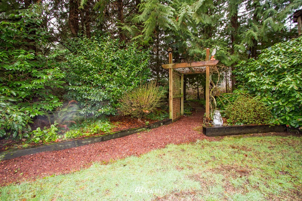 4924 Northeast 2nd Street Renton, WA 98059 - Photo 23 of 25 Gallery Image 23