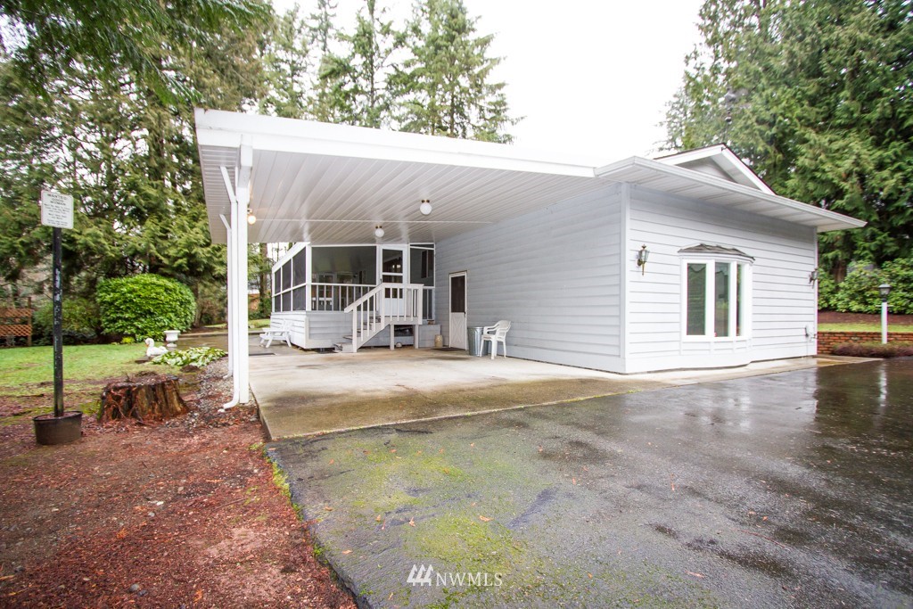 4924 Northeast 2nd Street Renton, WA 98059 - Photo 4 of 25 Gallery Image 4