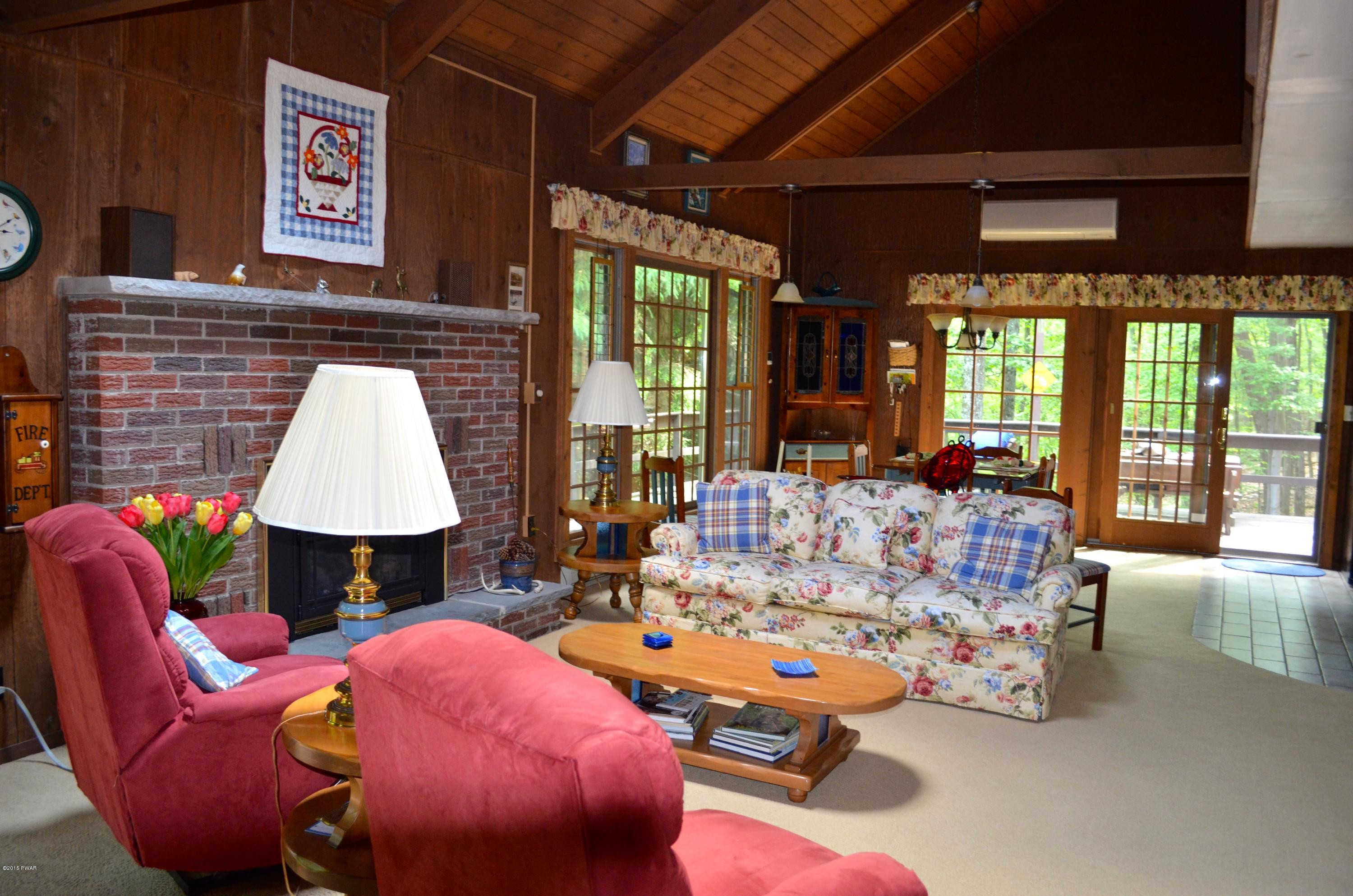 326 Hummingbird Trail Bushkill, PA 18324 - Photo 11 of 45 Gallery Image 11