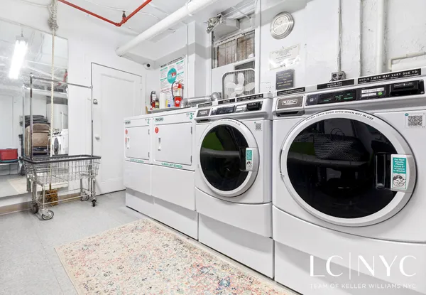 $715,000 | 146 East 49th Street, Unit 2B | Midtown East