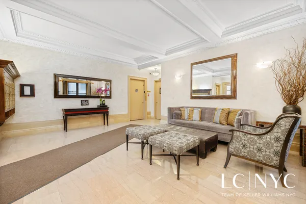 $715,000 | 146 East 49th Street, Unit 2B | Midtown East