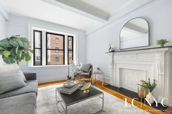 $715,000 | 146 East 49th Street, Unit 2B | Midtown East